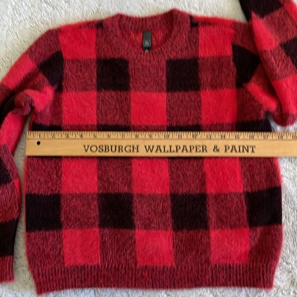 Alya  girls Buffalo Plaid textured hairy kids sweater EUC  Sz  S - Picture 6 of 6